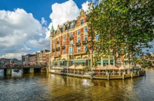 Amsterdam: Stadt der gemütlichen Grachten und Gassen